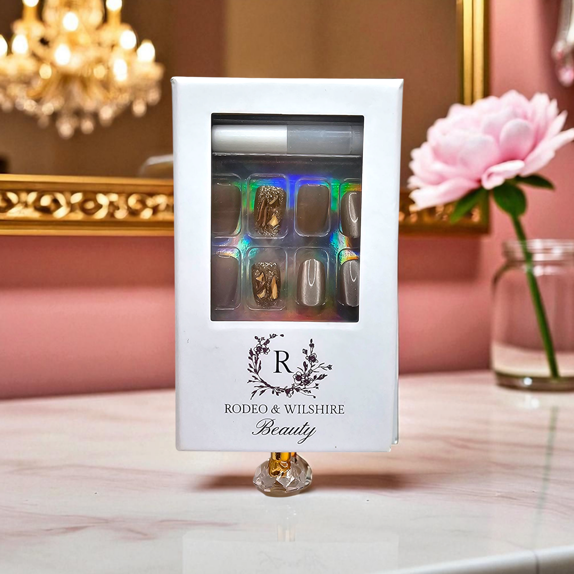 Reusable Everyday Influencer silver cat eye press-on nails – magnetic shimmer – Rodeo & Wilshire Beauty