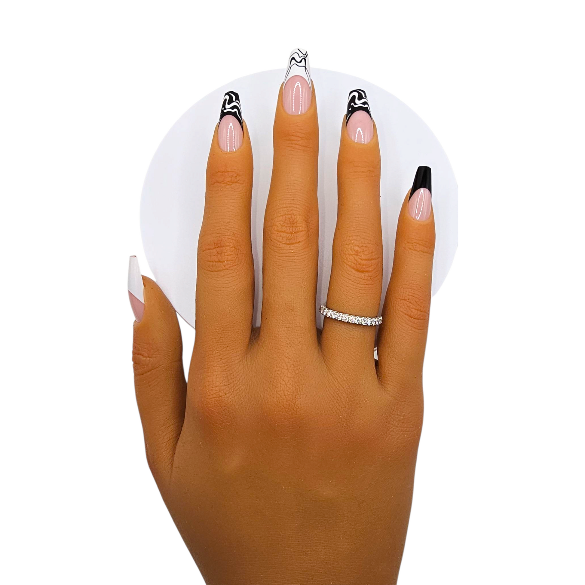 Noir Canvas abstract black and white French tip press-on nails – Rodeo & Wilshire Beauty