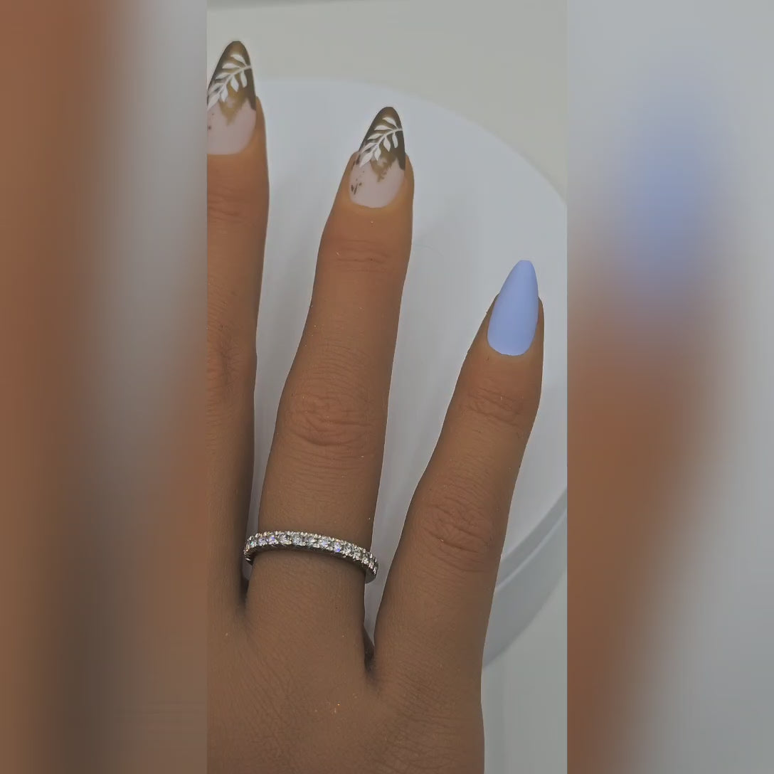seychelles-serenity-nails-closeup-video